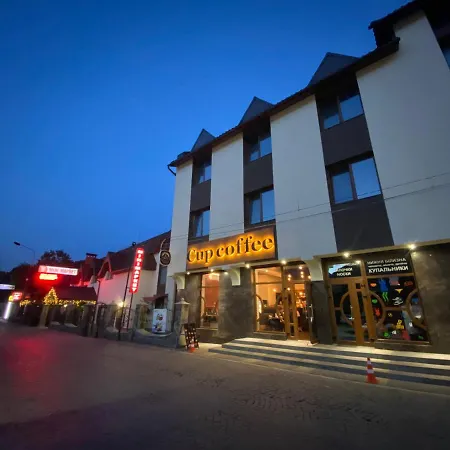 вікторія Herberg *